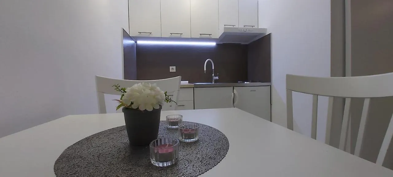 Studio Apartments Igor Vrsar