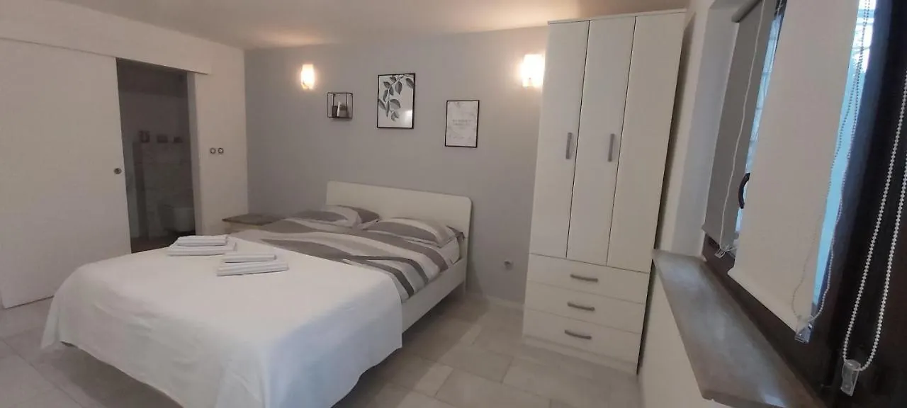 Studio Apartments Igor Vrsar Croatia