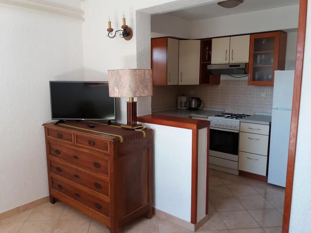 Studio Apartments Igor Vrsar